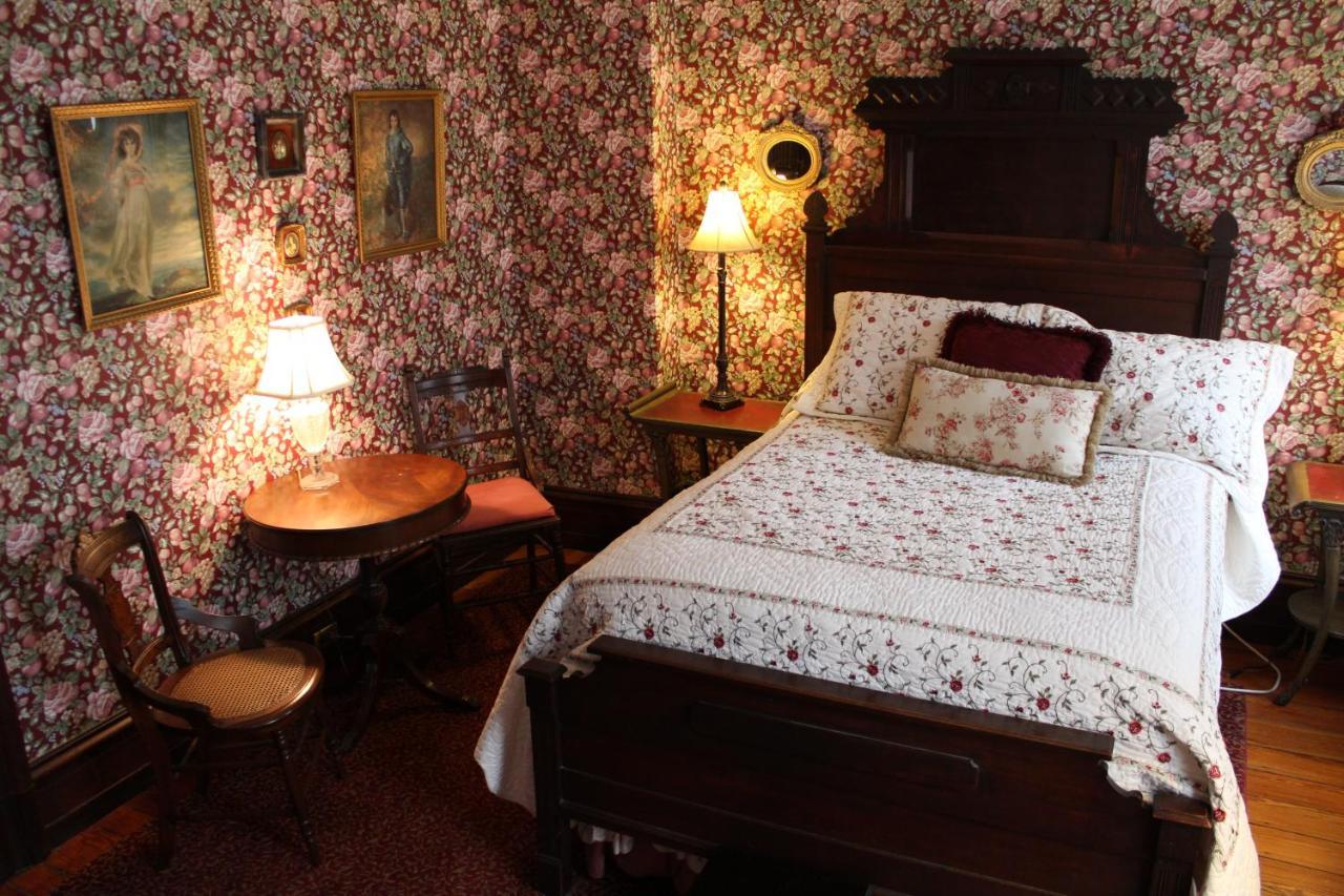Faunbrook Bed & Breakfast (Adults Only) West Chester Δωμάτιο φωτογραφία