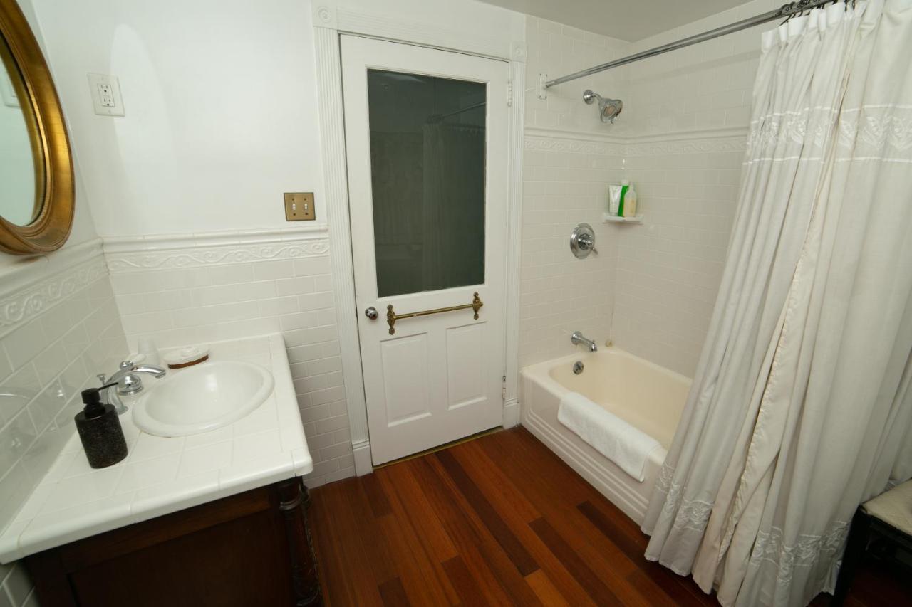 Faunbrook Bed & Breakfast (Adults Only) West Chester Δωμάτιο φωτογραφία